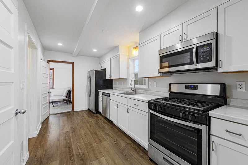 15 14th St NE, Faribault, MN 55021