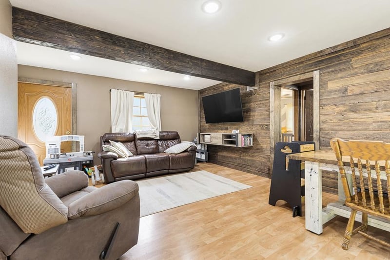 218 Grant St S, Lake Benton, MN 56149