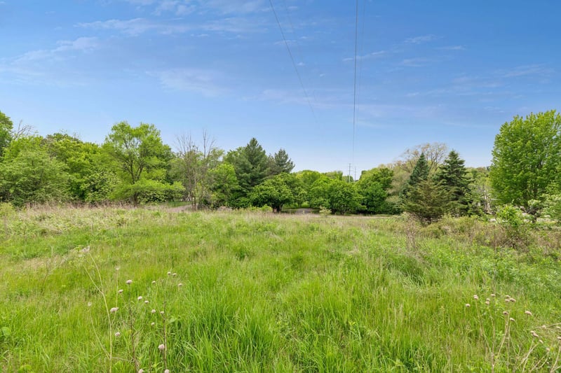 10 Sunny Side Ln, Sunfish Lake, MN 55118