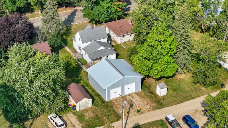 418 N Hubert St, Ivanhoe, MN 56142