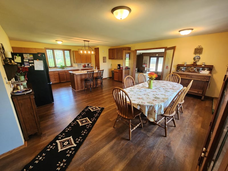 75842 115th St, Le Roy, MN 55951