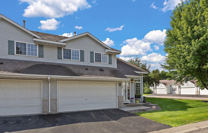 317 Creekside Dr, Buffalo, MN 55313