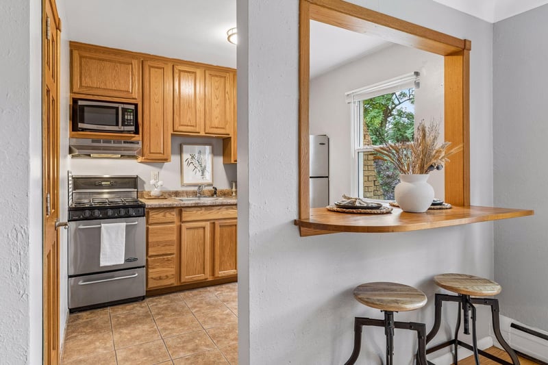 656 Ashland Ave #7, Saint Paul, MN 55104