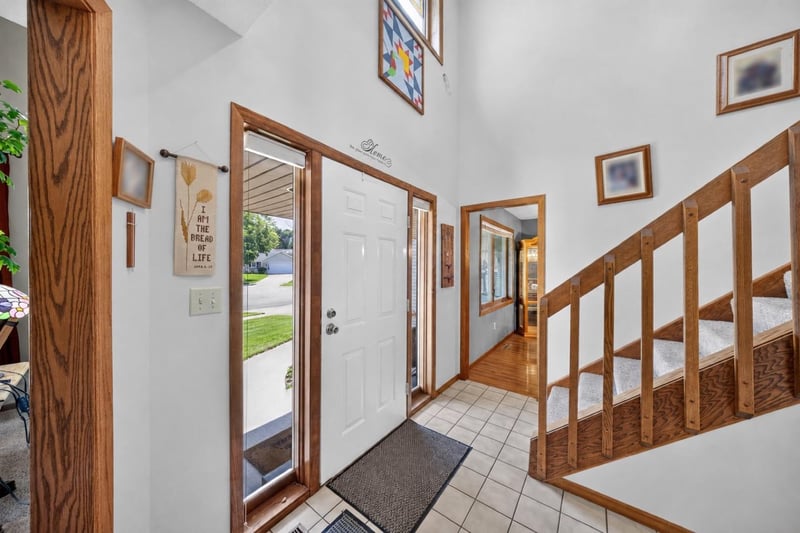 1116 Knoll Ct NW, Rochester, MN 55901