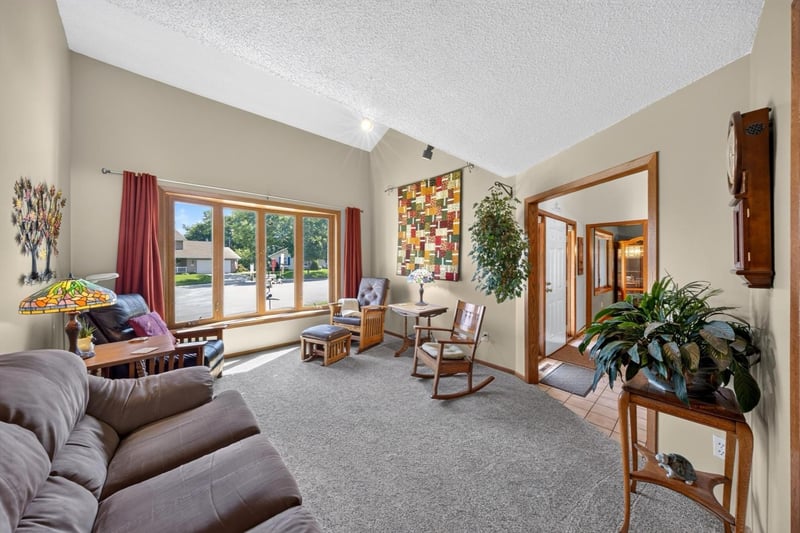 1116 Knoll Ct NW, Rochester, MN 55901
