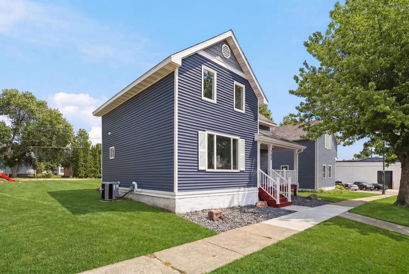 303 W Baker St, Arlington, MN 55307