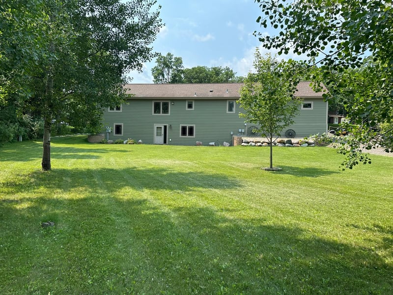 317 Oak Hills Dr, Detroit Lakes, MN 56501