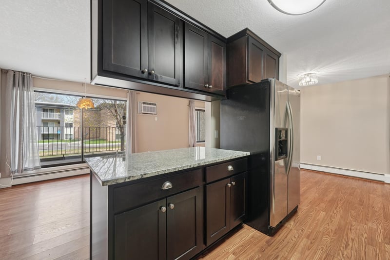 4110 Rahn Rd #115, Eagan, MN 55122