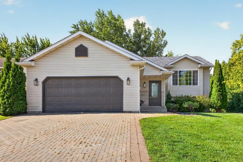 600 4th St NE, Byron, MN 55920