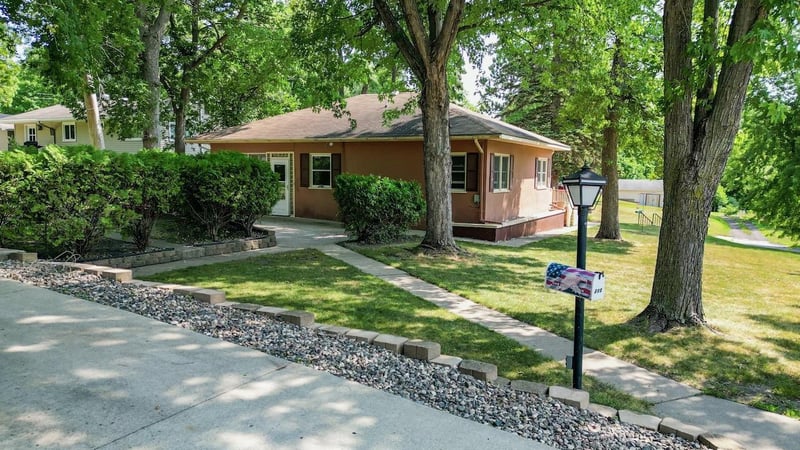 315 N Concord St, Fergus Falls, MN 56537