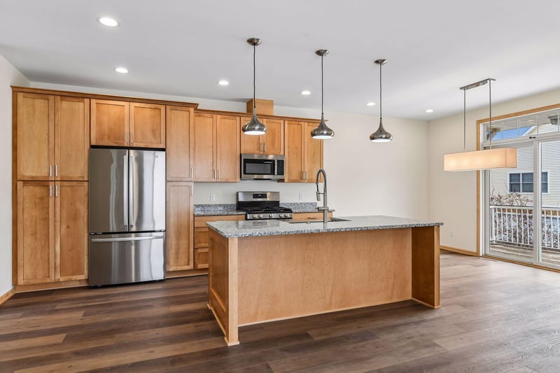 2121 Village Trl, Mound, MN 55364