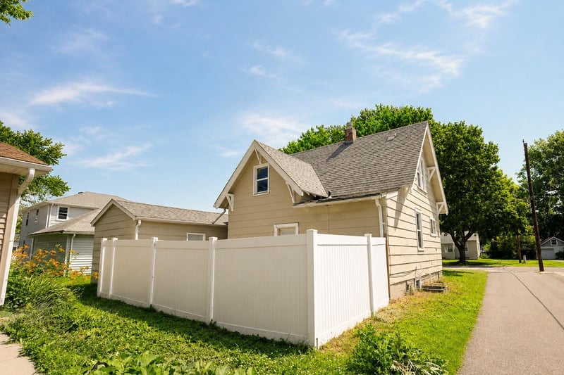 192 Long St, Mankato, MN 56001