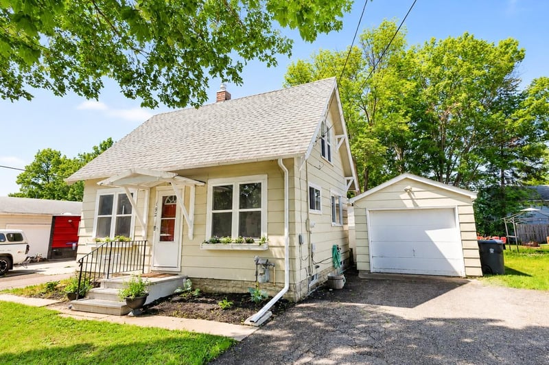 192 Long St, Mankato, MN 56001