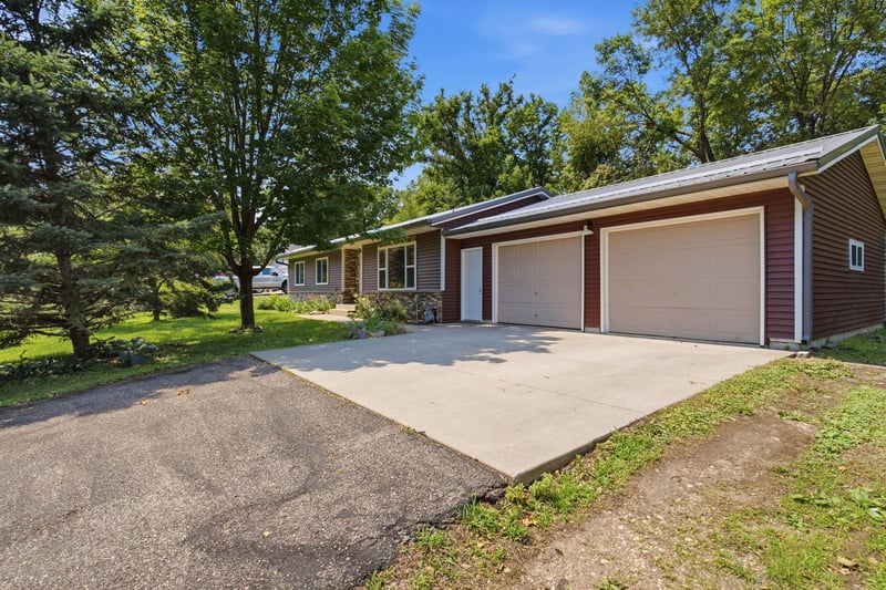 22567 Csah 14, Darwin, MN 55324