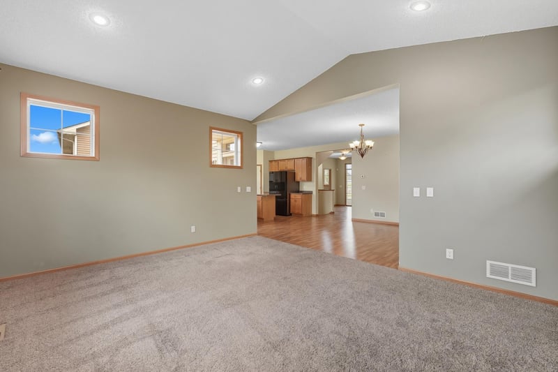 11333 Ivywood Trl, Woodbury, MN 55129