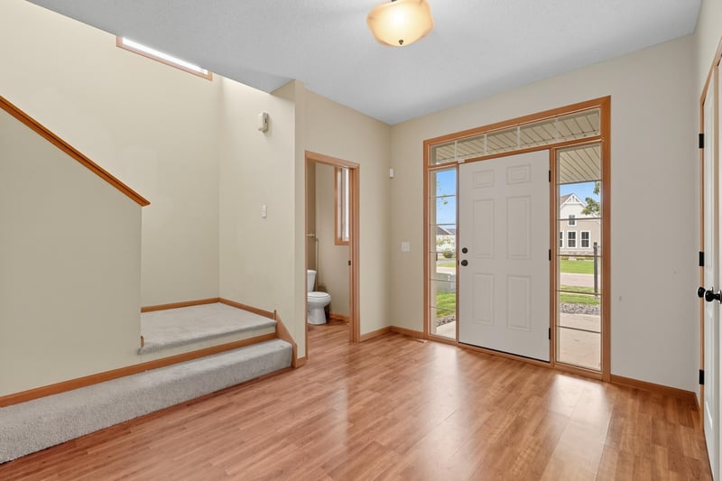 11333 Ivywood Trl, Woodbury, MN 55129