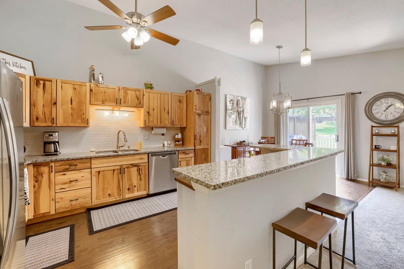 6130 Creek View Trl, Minnetonka, MN 55345