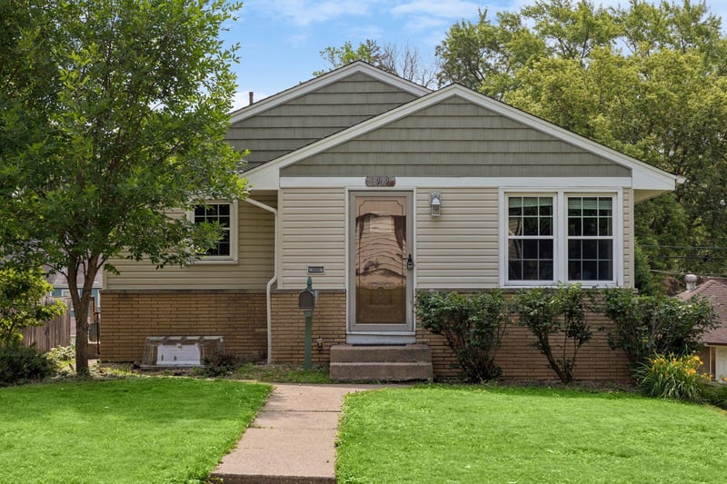 3919 Tyler St NE, Columbia Heights, MN 55421