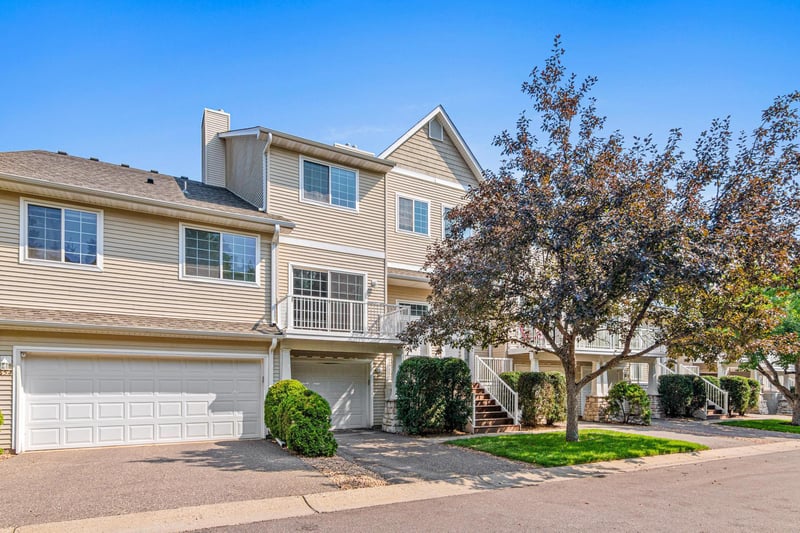 652 Willoughby Way W, Minnetonka, MN 55305