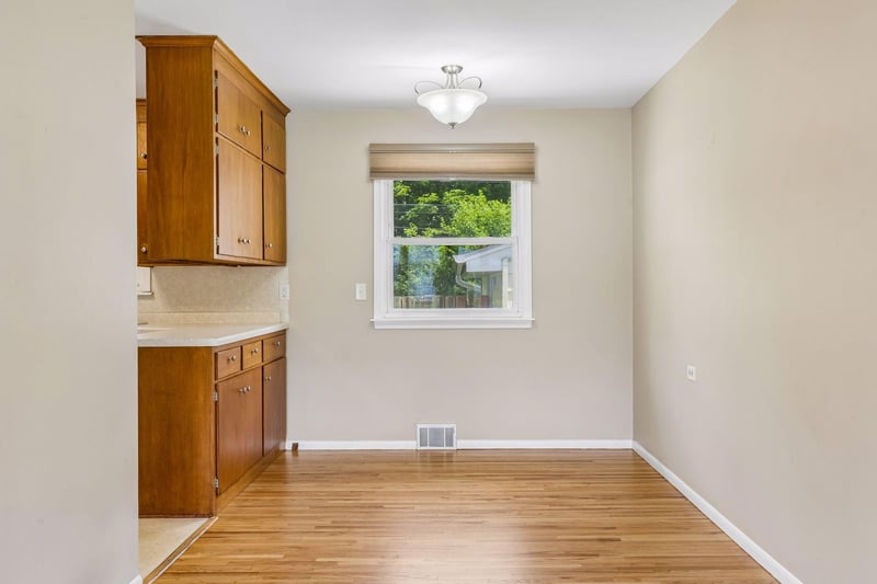 5821 5th St NE, Fridley, MN 55432