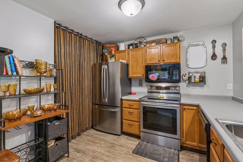 3030 Shields Dr #101, Eagan, MN 55121