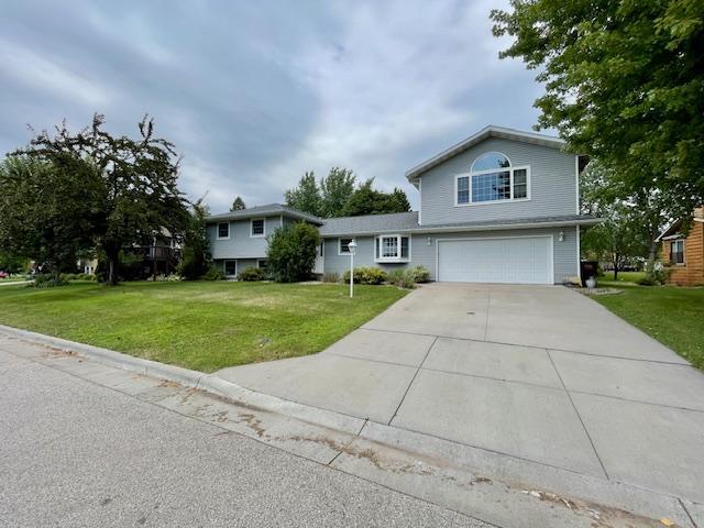 225 Country Club Dr, Lewiston, MN 55952