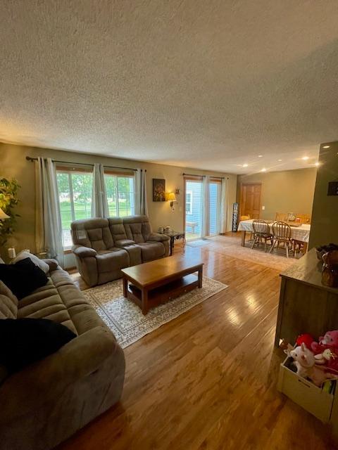 225 Country Club Dr, Lewiston, MN 55952