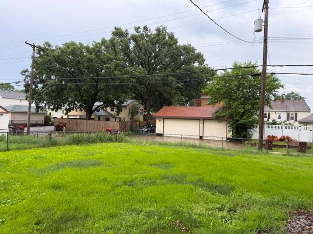 132 Richmond St E, South Saint Paul, MN 55075