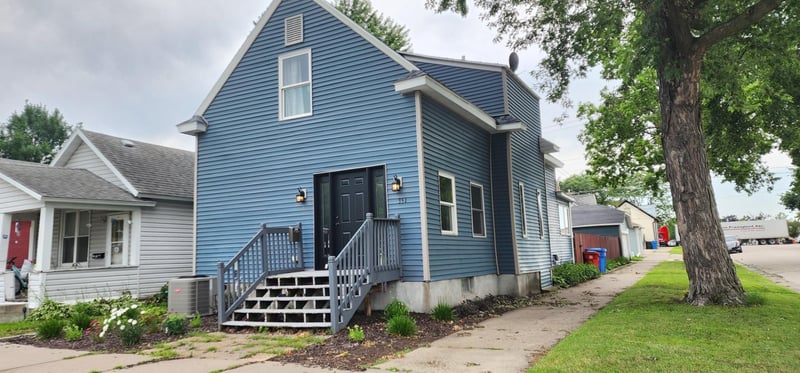 351 Chatfield St, Winona, MN 55987