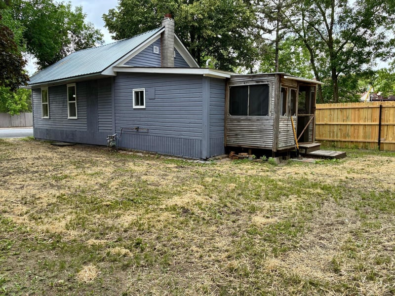 109 Main St NW, Bethel, MN 55005