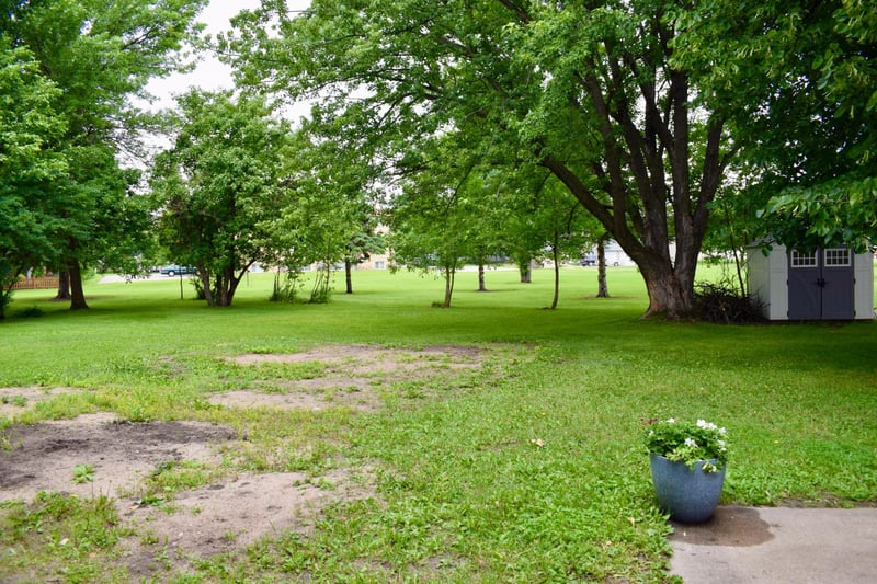 817 Alice Dr, Thief River Falls, MN 56701