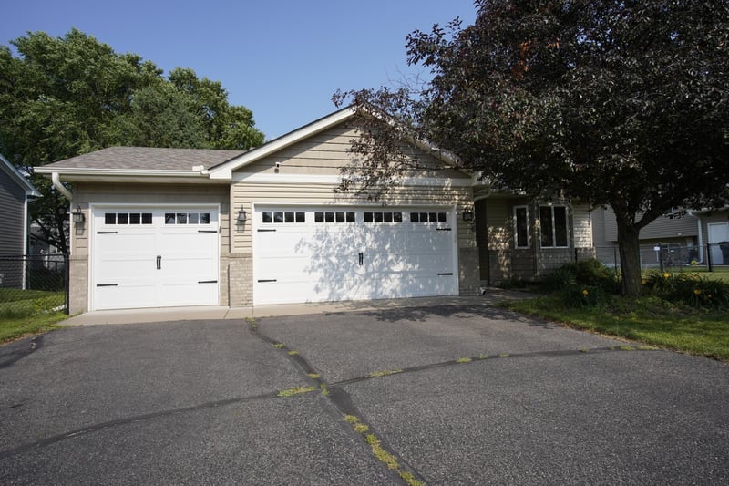7696 Appaloosa Ln, Circle Pines, MN 55014