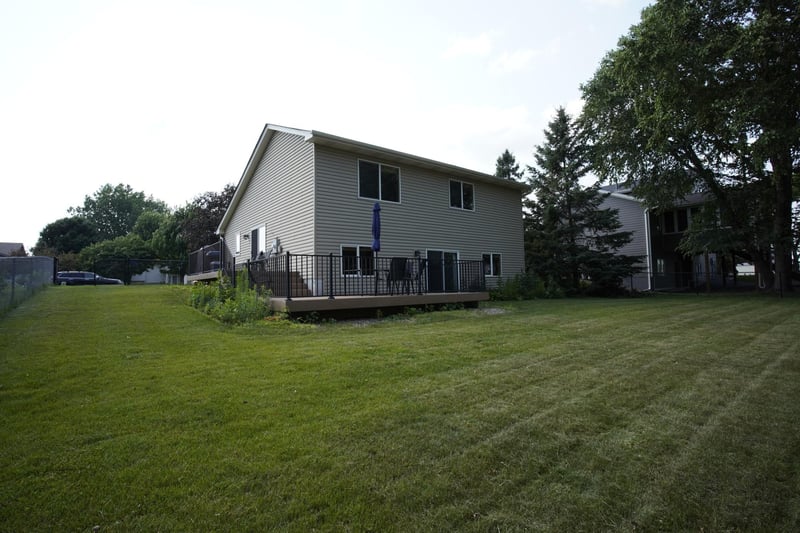7696 Appaloosa Ln, Circle Pines, MN 55014