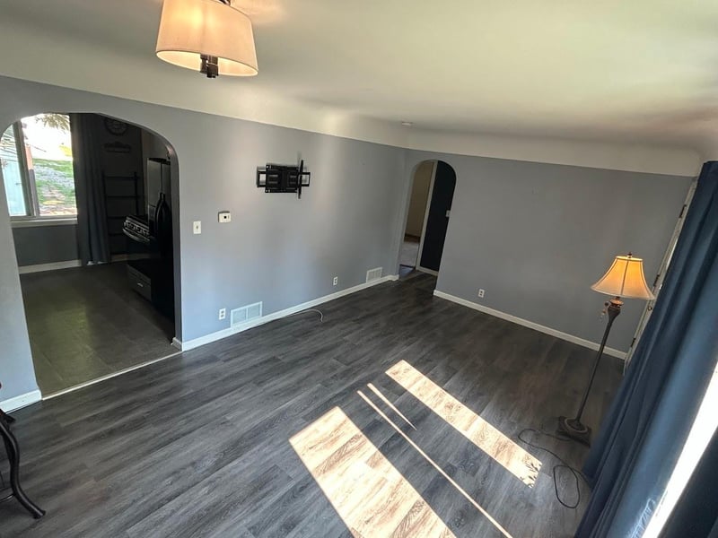 403 3rd St S, Grove City, MN 56243