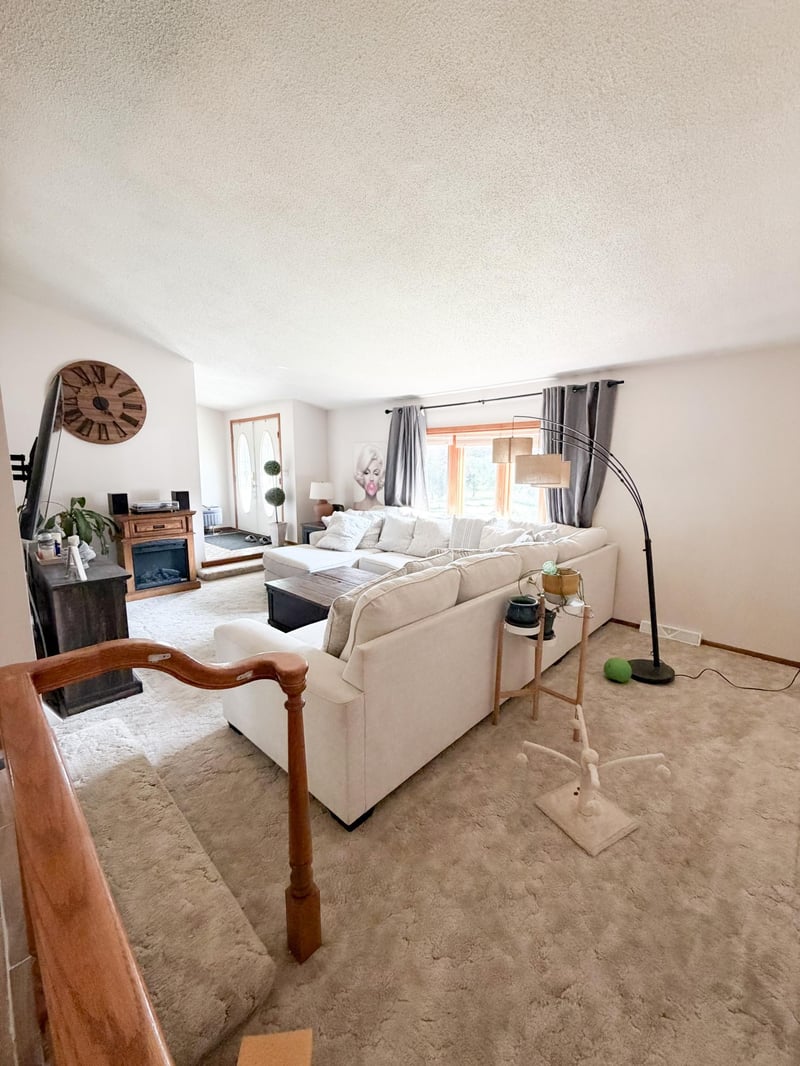 1516 Maywood Dr, South Saint Paul, MN 55075