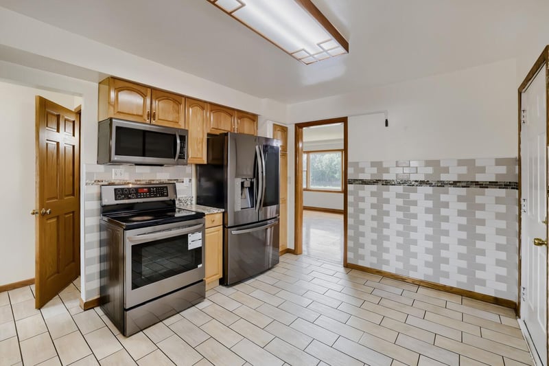 900 W 84th St, Bloomington, MN 55420