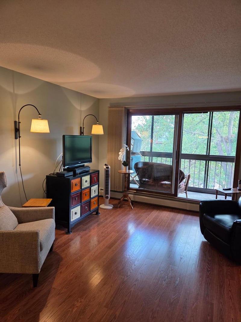 999 41st Ave NE #307, Columbia Heights, MN 55421