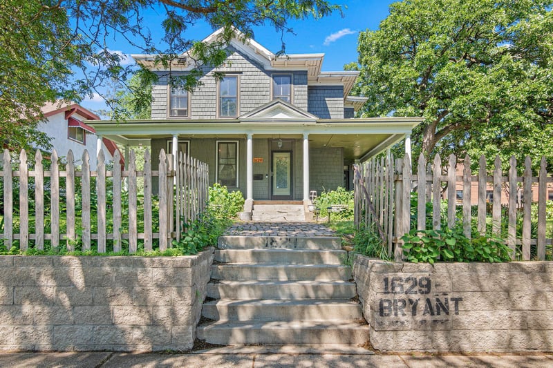 1629 Bryant Ave N, Minneapolis, MN 55411