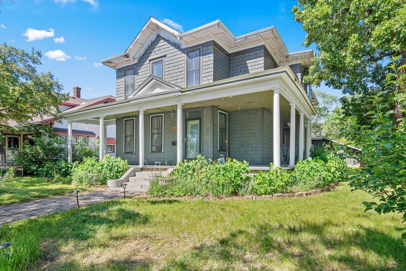 1629 Bryant Ave N, Minneapolis, MN 55411