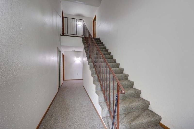 6260 Magda Dr #A, Maple Grove, MN 55369