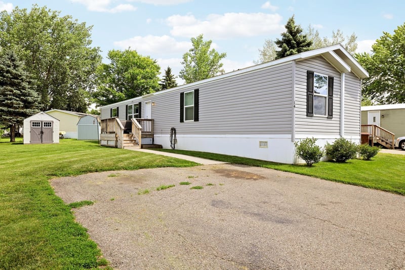 14 Shannon Dr, Hastings, MN 55033