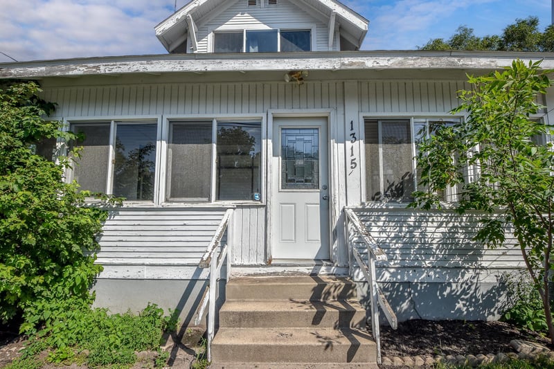 1315 3rd St N, Saint Cloud, MN 56303