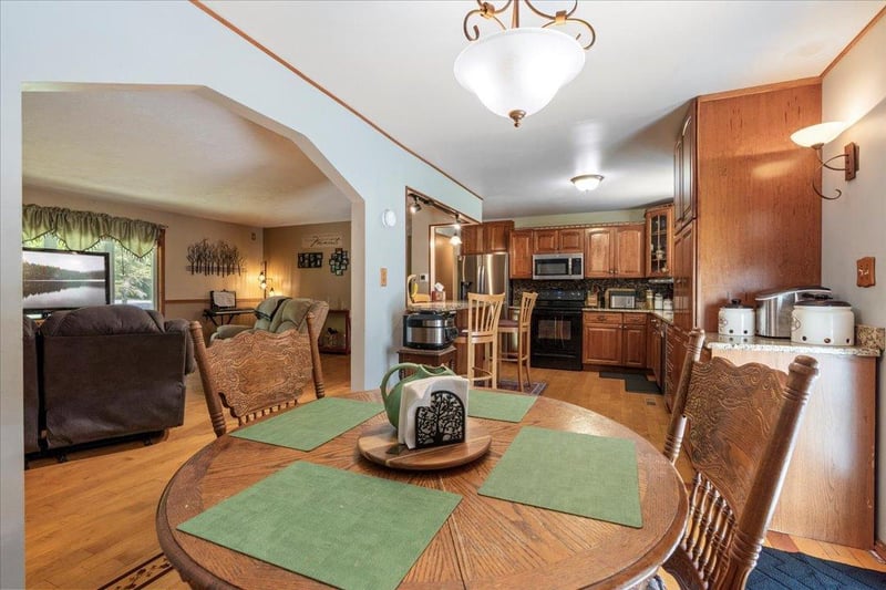 4905 Pine Beach Rd, Brainerd, MN 56401