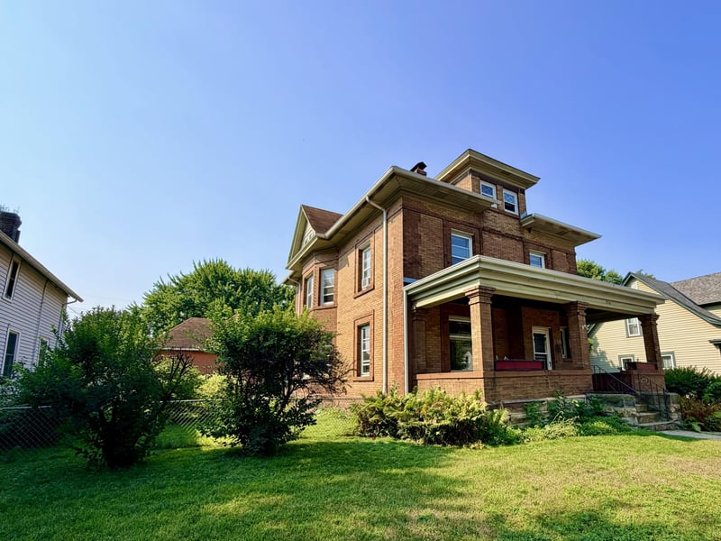 956 Tuscarora Ave, Saint Paul, MN 55102