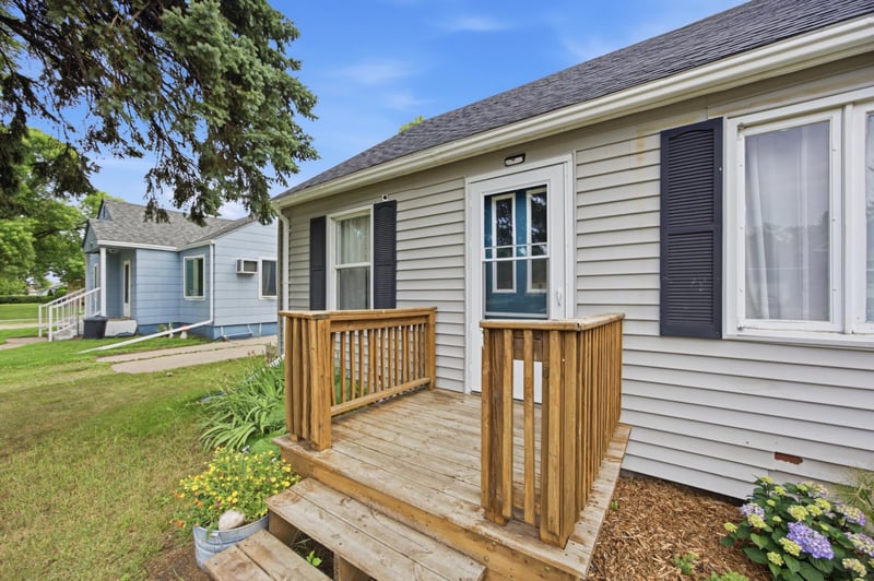 109 2nd St NW, Dilworth, MN 56529