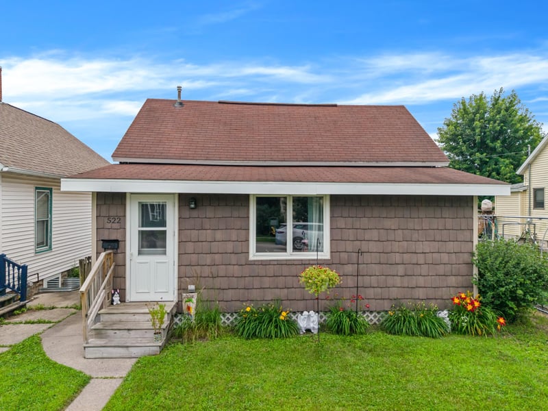 522 Sioux St, Winona, MN 55987
