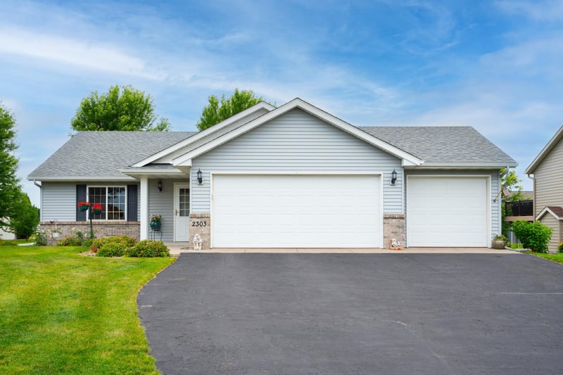 2303 Vermont Dr, Sartell, MN 56377
