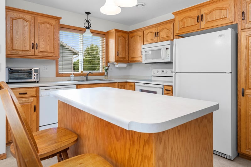 2303 Vermont Dr, Sartell, MN 56377