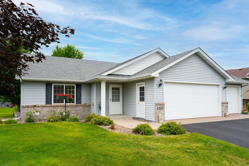 2303 Vermont Dr, Sartell, MN 56377
