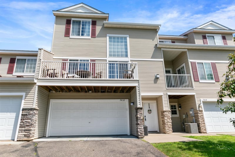 7422 Timber Crest Dr S, Cottage Grove, MN 55016